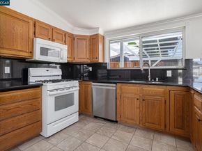 27675 Portsmouth Ave, Hayward CA 94545