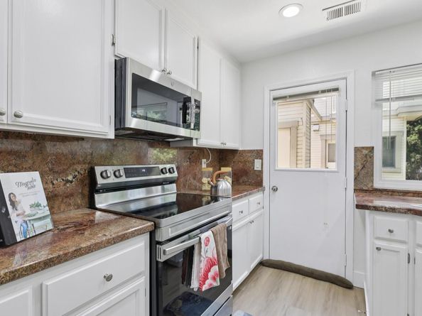 963 La Mesa Ter H, Sunnyvale CA 94086