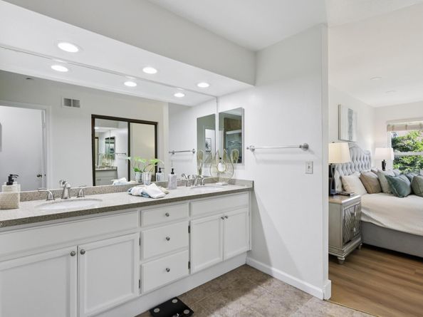 963 La Mesa Ter H, Sunnyvale CA 94086