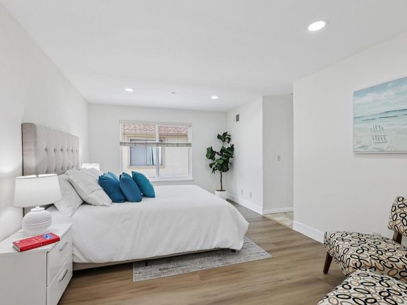 963 La Mesa Ter H, Sunnyvale CA 94086