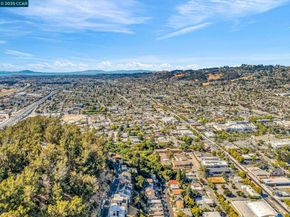 599 Jackson St, Albany CA 94706