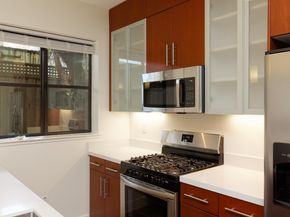 1565 32nd Street 4, Oakland CA 94608