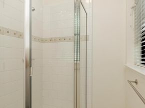 1565 32nd Street 4, Oakland CA 94608