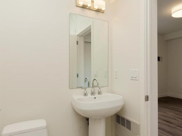 1565 32nd Street 4, Oakland CA 94608