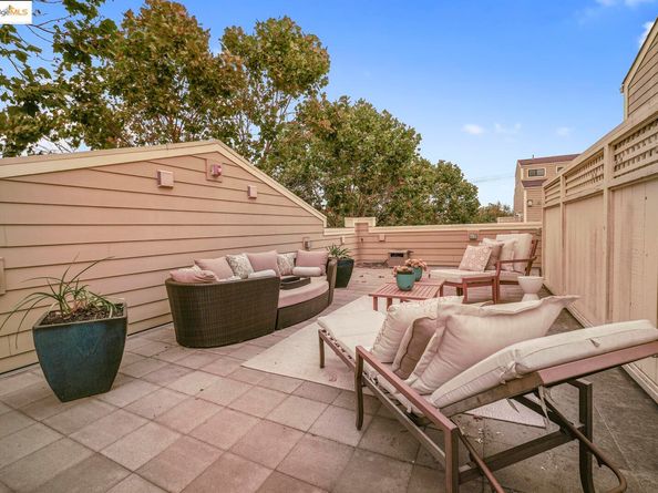 1565 32nd Street 4, Oakland CA 94608