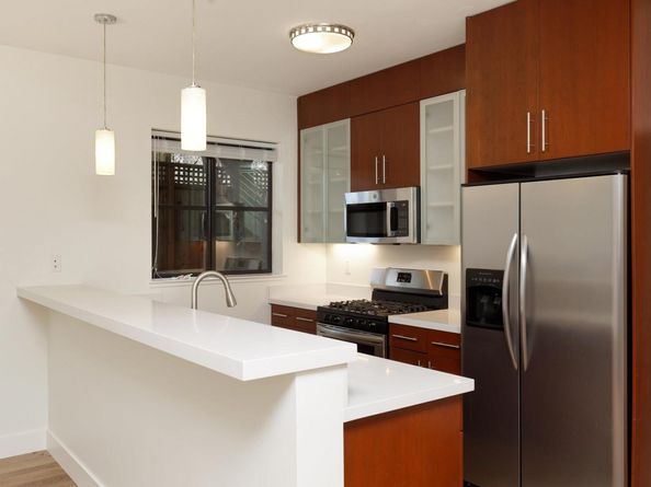 1565 32nd Street 4, Oakland CA 94608