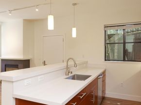 1565 32nd Street 4, Oakland CA 94608