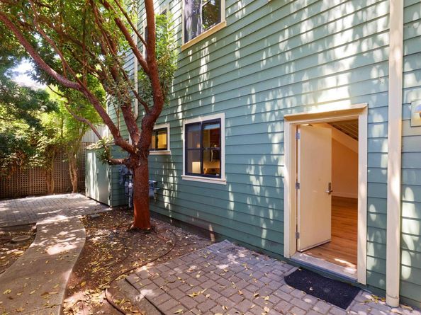 1565 32nd Street 4, Oakland CA 94608