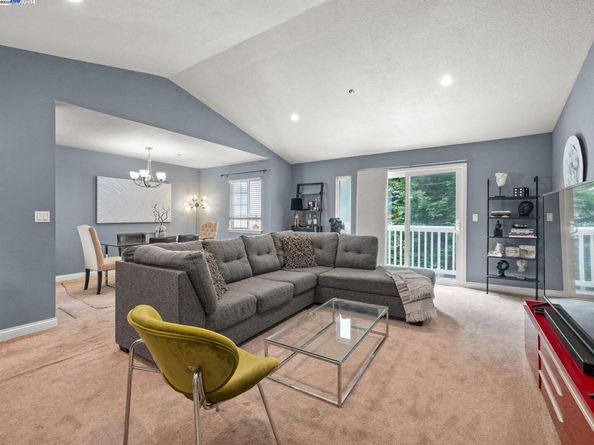 1015 San Gabriel Cir 525, Daly City CA 94014