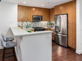 438 W Grand Ave 528, Oakland CA 94612