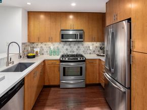 438 W Grand Ave 528, Oakland CA 94612