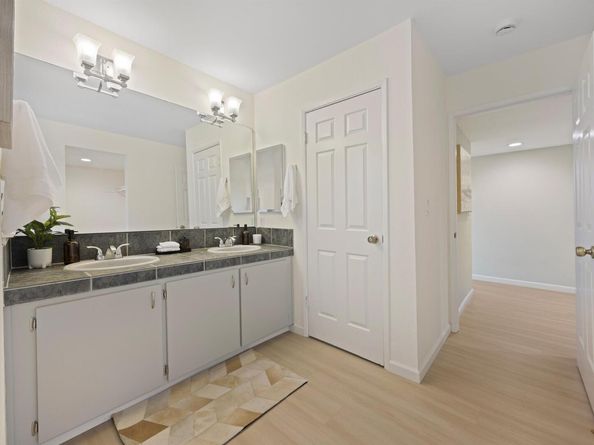 21117 Gary Dr 105, Hayward CA 94546