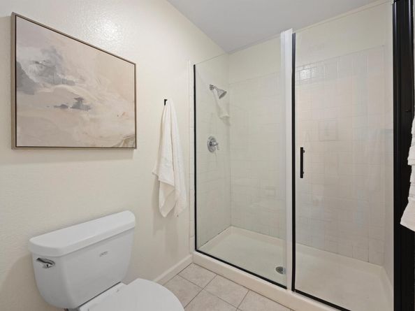 21117 Gary Dr 105, Hayward CA 94546