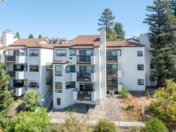 21117 Gary Dr 105, Hayward CA 94546