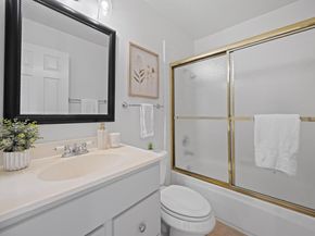 21117 Gary Dr 105, Hayward CA 94546