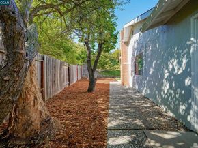 2162 Olympic Drive, Martinez CA 94553