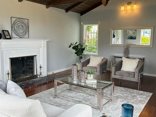 135 Alta Rd, Oakland CA 94618