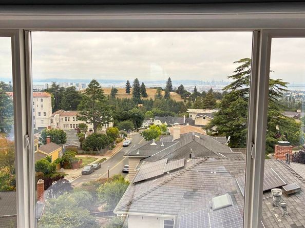 135 Alta Rd, Oakland CA 94618