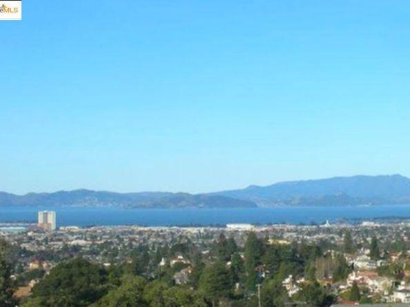 135 Alta Rd, Oakland CA 94618