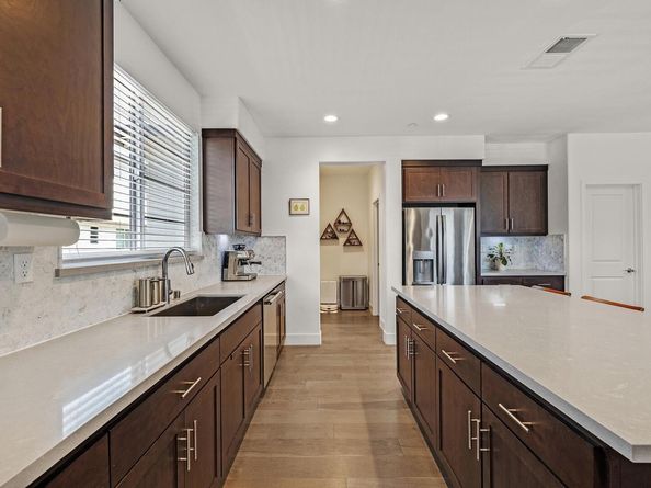 235 Dash Ct, Hayward CA 94544