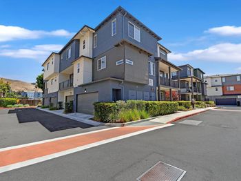 235 Dash Ct