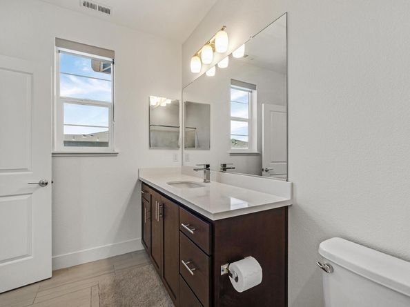 235 Dash Ct, Hayward CA 94544