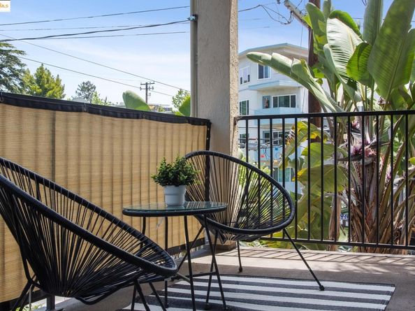85 Vernon St 216, Oakland CA 94610