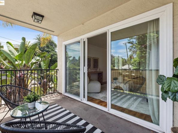 85 Vernon St 216, Oakland CA 94610