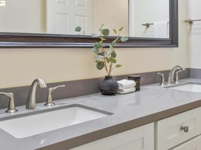 85 Vernon St 216, Oakland CA 94610