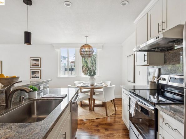 85 Vernon St 216, Oakland CA 94610