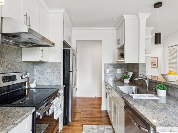 85 Vernon St 216, Oakland CA 94610