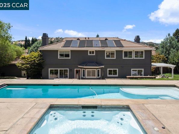 825 Bertram St, Walnut Creek CA 94598