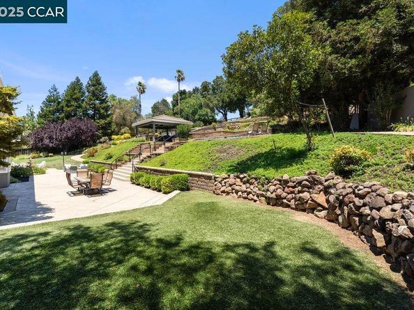 825 Bertram St, Walnut Creek CA 94598