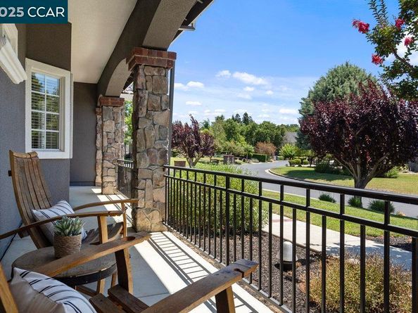 825 Bertram St, Walnut Creek CA 94598