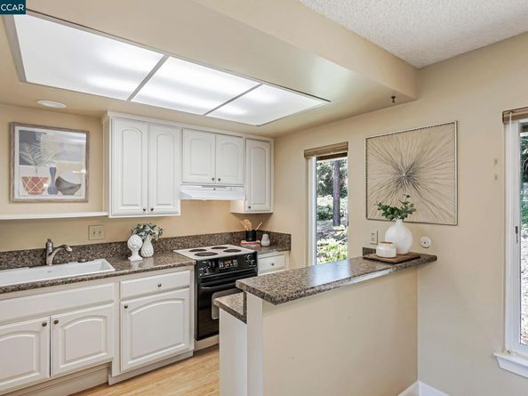 3395 Tice Creek Dr 2, Walnut Creek CA 94595
