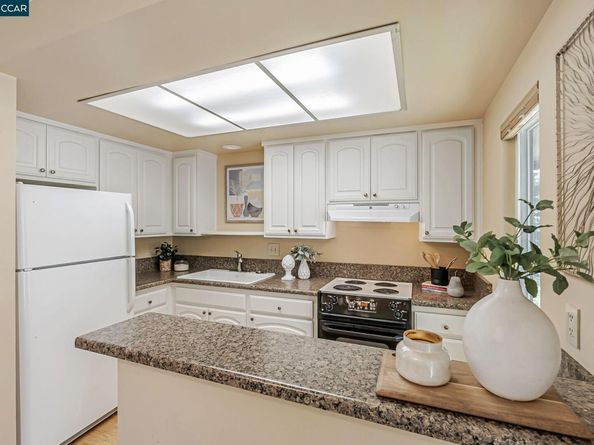3395 Tice Creek Dr 2, Walnut Creek CA 94595