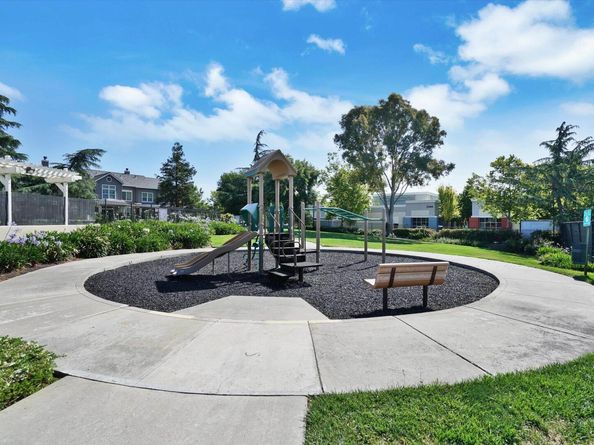 211 Wildrose Cmn 3, Livermore CA 94551