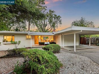 32 California Ave
