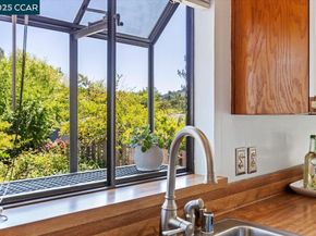 32 California Ave, Orinda CA 94563