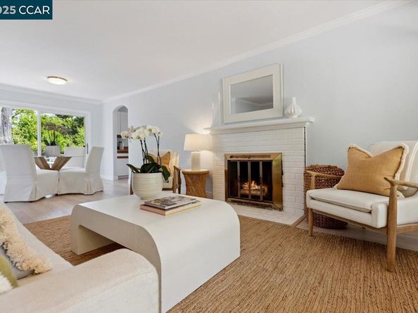 32 California Ave, Orinda CA 94563