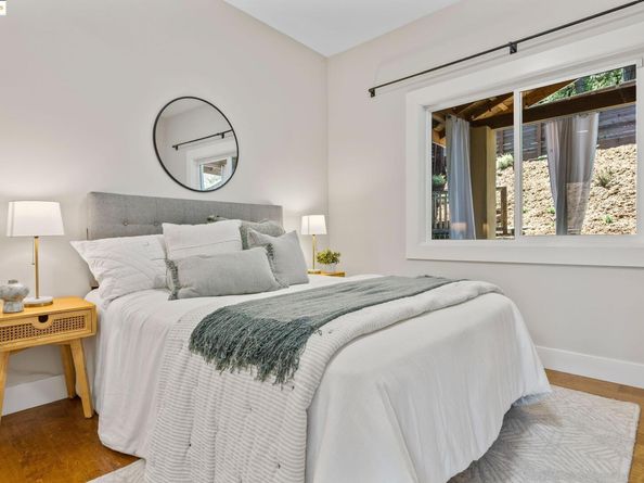 6220 Valley View Rd, Oakland CA 94611