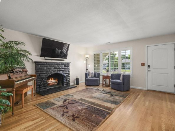 6632 Spruce Ln, Dublin CA 94568