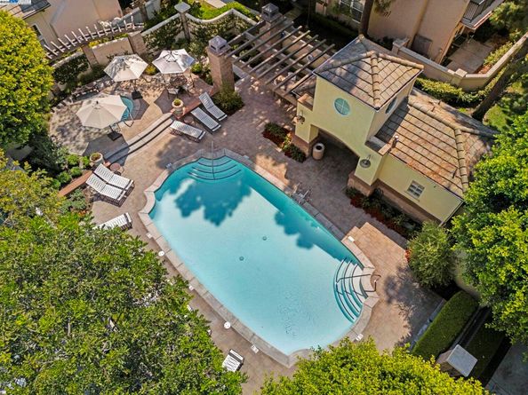 24 Dauphine, Newport Coast CA 92657