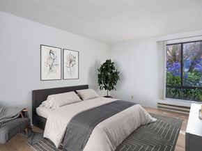 4 Commodore Dr D229, Emeryville CA 94608