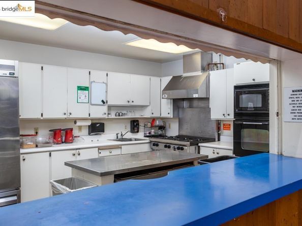 4 Commodore Dr D229, Emeryville CA 94608