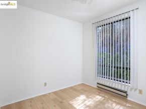 4 Commodore Dr D229, Emeryville CA 94608