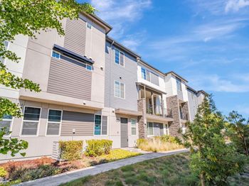 675 Delve Ct