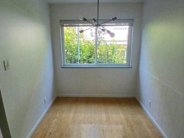 1124 Hollywood Ave 3, Oakland CA 94602
