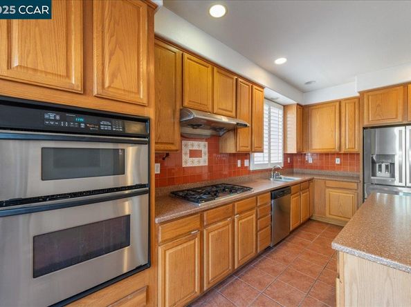 524 Rosewood Lane, Hercules CA 94547