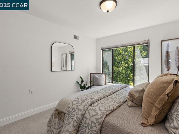 2200 Pine Knoll Dr 11, Walnut Creek CA 94595